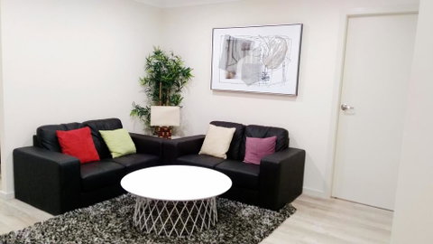 Modern 4-Bedroom House On Cunningham Near Singleton CBD Hunter Valley - St Kilda Accommodation 1