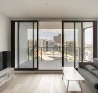 Modern Apartment in Darling Harbour - St Kilda Accommodation