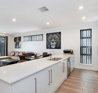 Modern Luxury at Christies Beach - St Kilda Accommodation
