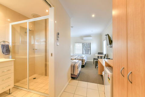 Motel Grande - St Kilda Accommodation 0