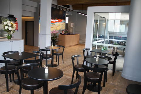 Mrs Banks Hotel - St Kilda Accommodation 2