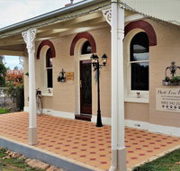 Must Love Dogs BB  Self Contained Cottage - St Kilda Accommodation