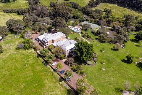 Grand Mercure Basildene Manor - St Kilda Accommodation 14