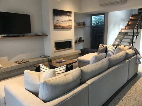 The Urban Beach House - St Kilda Accommodation 5