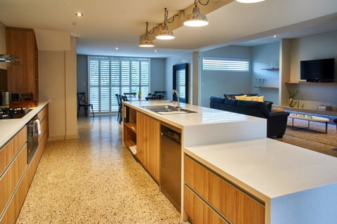 The Urban Beach House - St Kilda Accommodation 8