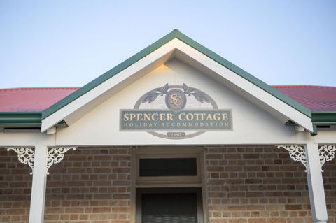 Spencer Cottage - St Kilda Accommodation 0