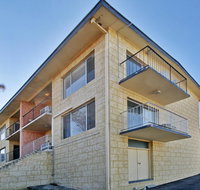 Eagles Nest Holiday - St Kilda Accommodation