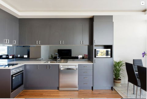 Adele's Luxury South Beach Apartment With King Bed - St Kilda Accommodation 13