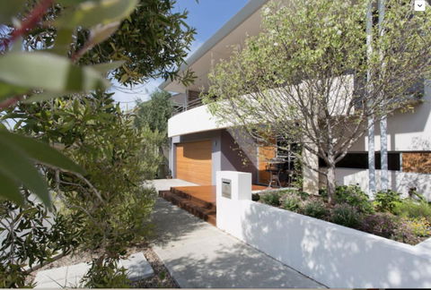 Adele's Luxury South Beach Apartment With King Bed - St Kilda Accommodation 20