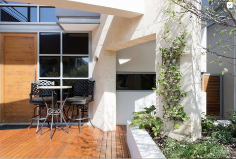 Adele's Luxury South Beach Apartment With King Bed - St Kilda Accommodation 21