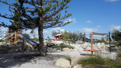 Alkimos Beach Cottage - St Kilda Accommodation 14