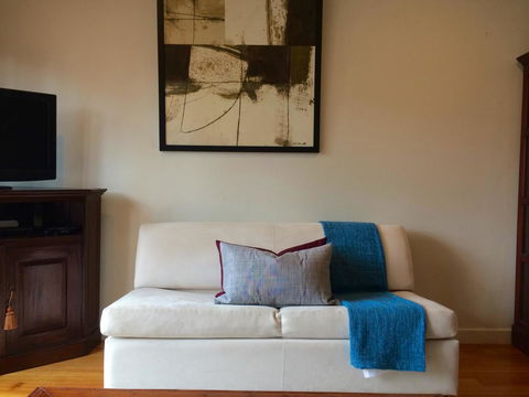 Cloisters - St Kilda Accommodation 5
