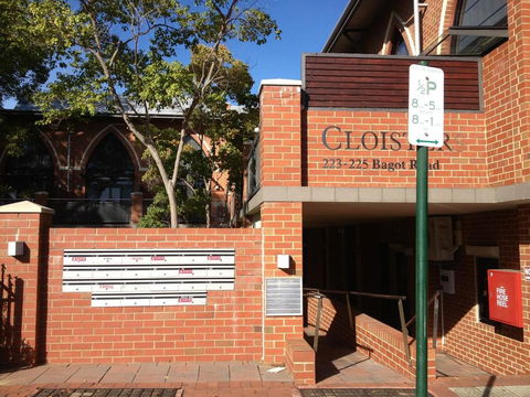 Cloisters - St Kilda Accommodation 19