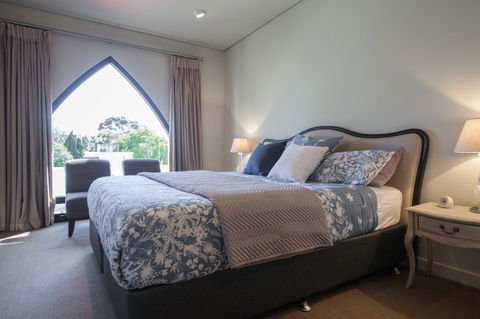 Cloisters - St Kilda Accommodation 11