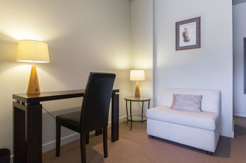 Cloisters - St Kilda Accommodation 14
