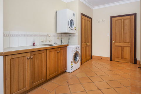 A Hidden Bush Delight - St Kilda Accommodation 29