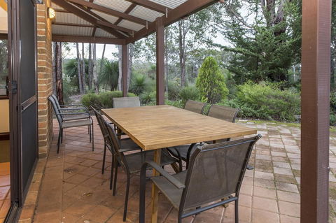 A Hidden Bush Delight - St Kilda Accommodation 12