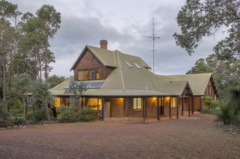 A Hidden Bush Delight - St Kilda Accommodation 0