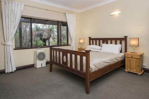 A Hidden Bush Delight - St Kilda Accommodation 28