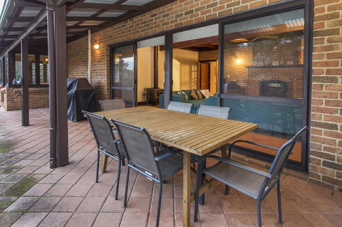 A Hidden Bush Delight - St Kilda Accommodation 11