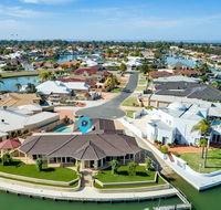LA ANCHOR ON THE CANALS MANDURAH - St Kilda Accommodation