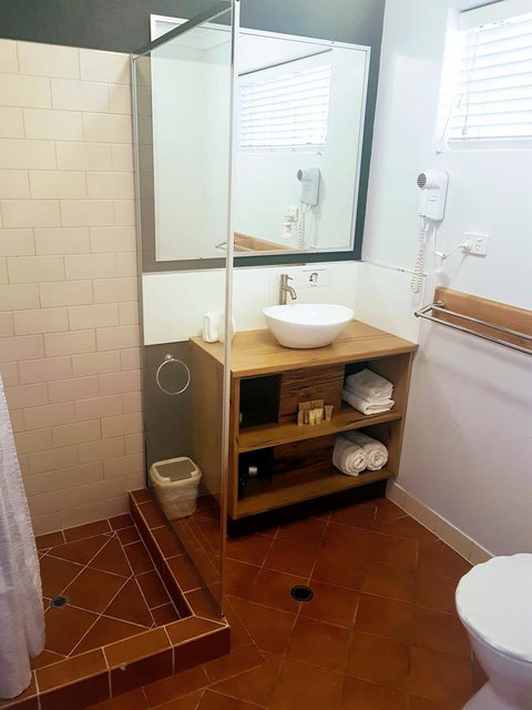 Adamsons Riverside Accommodation - St Kilda Accommodation 5