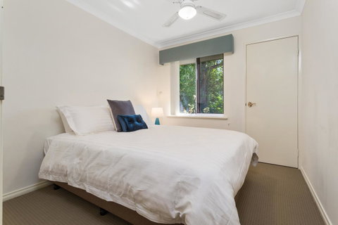 Como South Perth Villa - St Kilda Accommodation 4