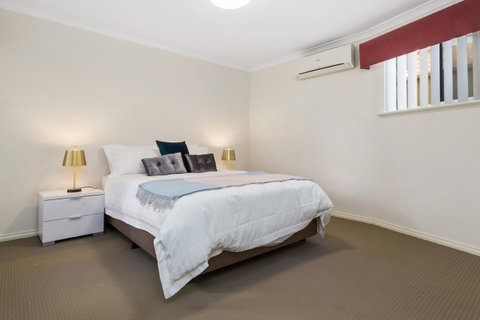 Como South Perth Villa - St Kilda Accommodation 28