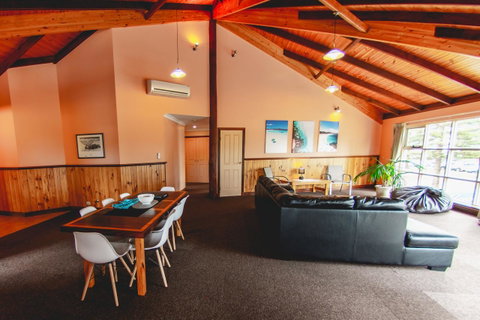 Esperance Foreshore Apartments - St Kilda Accommodation 1