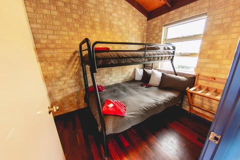 Esperance Foreshore Apartments - St Kilda Accommodation 39