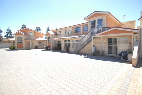 Esperance Foreshore Apartments - St Kilda Accommodation 0