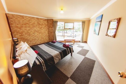 Esperance Foreshore Apartments - St Kilda Accommodation 12