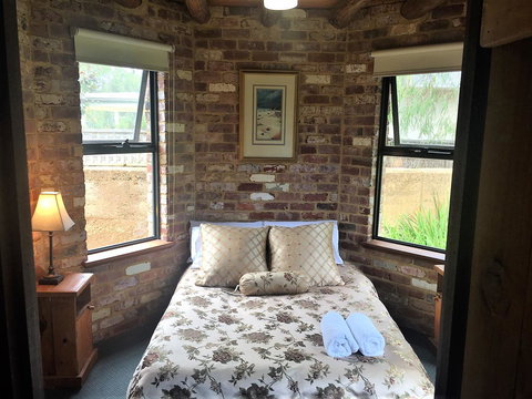 Beach House Dunsborough - St Kilda Accommodation 18