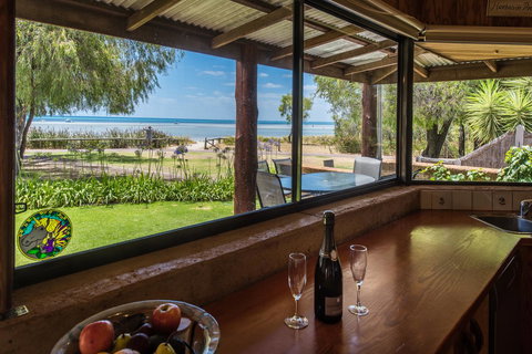 Beach House Dunsborough - St Kilda Accommodation 5