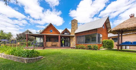 Beach House Dunsborough - St Kilda Accommodation 23