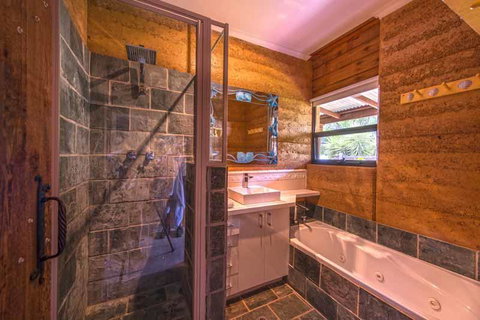 Beach House Dunsborough - St Kilda Accommodation 19