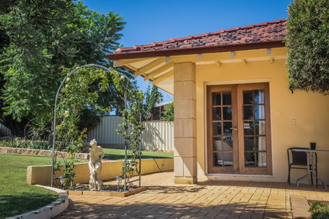 Armadale Cottage Bed & Breakfast - St Kilda Accommodation 36