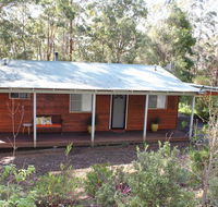 Francisca's Cottage - St Kilda Accommodation