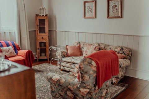 Bluebird Cottage - St Kilda Accommodation 10