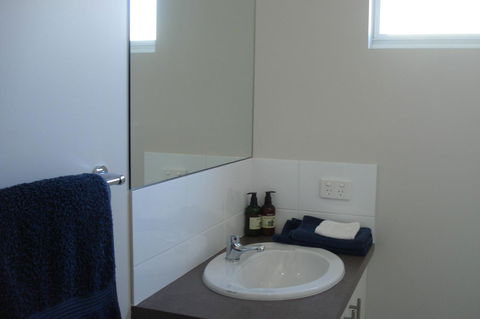 Bluebird Cottage - St Kilda Accommodation 22
