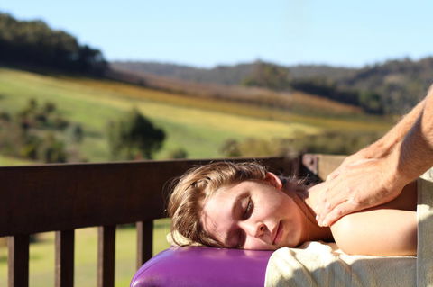 Bickley Valley Cottage - St Kilda Accommodation 11