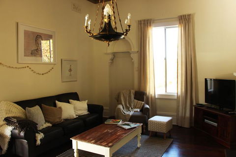 Bickley Valley Cottage - St Kilda Accommodation 4