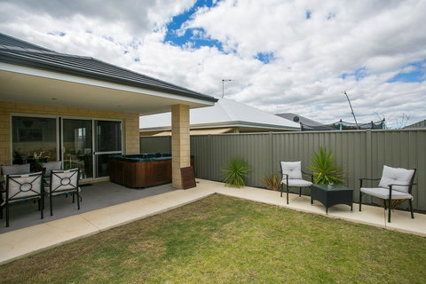 Indian Ocean Retreat - St Kilda Accommodation 27