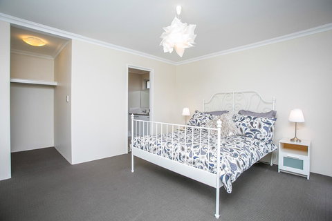 Indian Ocean Retreat - St Kilda Accommodation 13