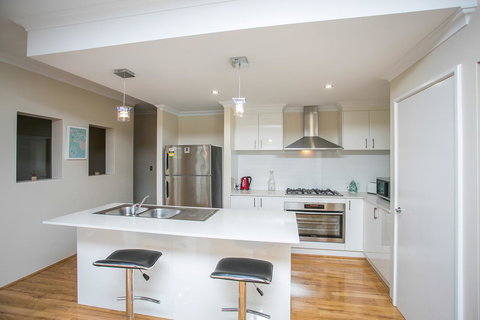 Indian Ocean Retreat - St Kilda Accommodation 23