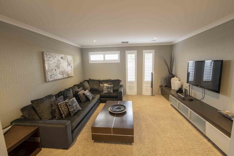 Magnificent Beach Retreat - St Kilda Accommodation 22