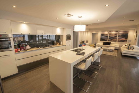 Magnificent Beach Retreat - St Kilda Accommodation 27