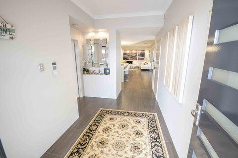 Magnificent Beach Retreat - St Kilda Accommodation 5