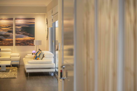 Magnificent Beach Retreat - St Kilda Accommodation 25