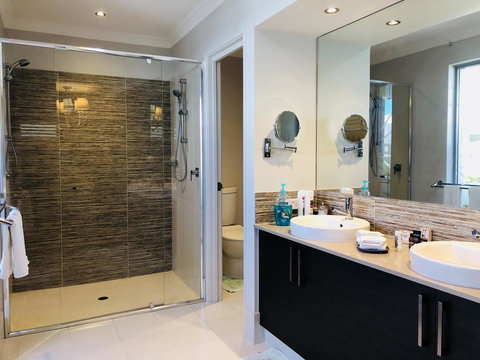 Magnificent Beach Retreat - St Kilda Accommodation 11
